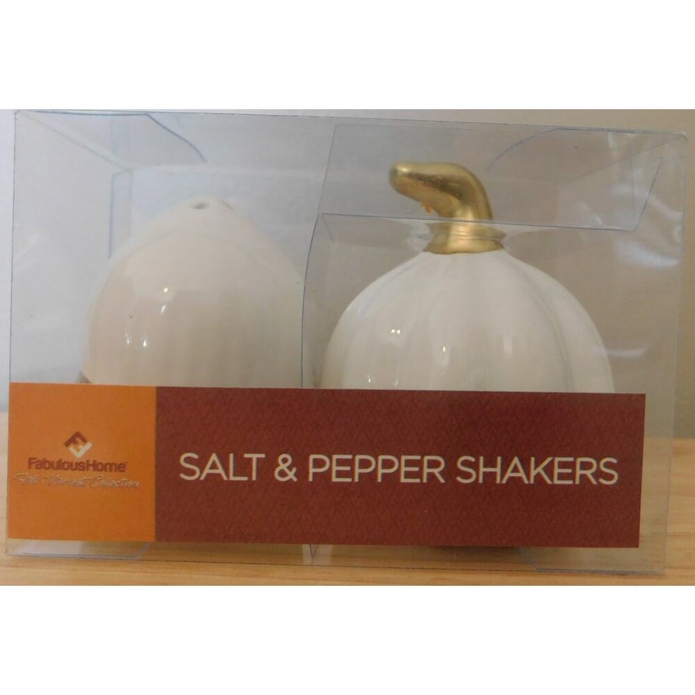 Salt & Pepper Shaker Set Harvest Acorn and Pumpkin  NIB